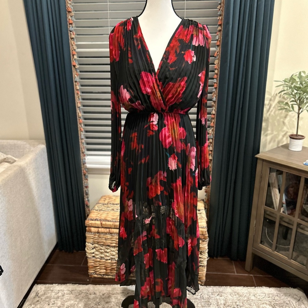 Steve Madden Black and Red Floral Long Sleeve Dress
